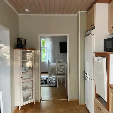 Spacious Family 100m2 Viinikanpuisto, Free Parking, Private Patio, Sauna And Free Wi-fi * Tampere