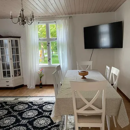 Daire Spacious Family 100m2 Viinikanpuisto, Free Parking, Private Patio, Sauna And Free Wi-fi Tampere