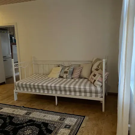 Spacious Family 100m2 Viinikanpuisto, Free Parking, Private Patio, Sauna And Free Wi-fi Apartament *