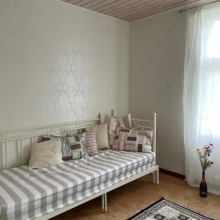 Spacious Family 100m2 Viinikanpuisto, Free Parking, Private Patio, Sauna And Free Wi-fi Tampere