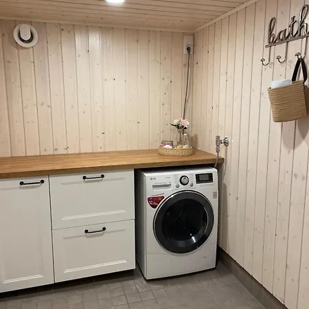 Apartament Spacious Family 100m2 Viinikanpuisto, Free Parking, Private Patio, Sauna And Free Wi-fi *