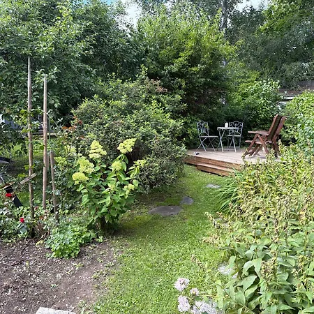 Spacious Family 100m2 Viinikanpuisto, Free Parking, Private Patio, Sauna And Free Wi-fi Apartament *